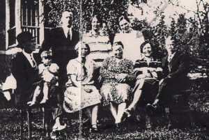 JohansonTheresa with siblings 1930