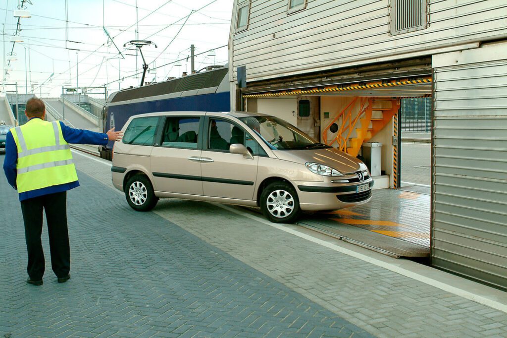 Chargement voiture Eurotunnel